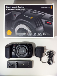 激安100円!! Blackmagic Pocket Cinema Camera 4K MFT BMPCC4K［CINECAMPOCHDMFT4K］smallrig 製ケージ等23237円分を付属!!