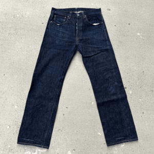 ホワイトオーク 米国製 1947年モデル LEVI’S 501XX 47501-0117 W32(W31) 濃紺 裾傷あり リジッド アメリカUSA製 ジーンズ デニムパンツ