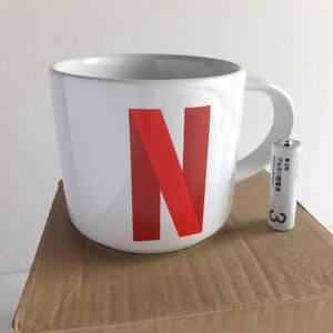 NETFLIX　ネットフリックス　非売品　マグカップ　大きい　磁器　未使用　ノベルティ　コップ