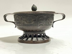 美術館級作特別作　古渡品　明代　宣徳銅饕餮紋雙耳高足香炉