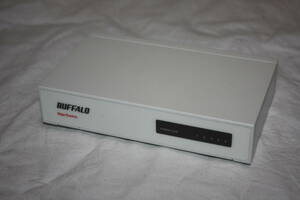 BUFFALO LSW4-GT-5NS/WH 美品　BUFFALO Giga対応 金属筺体 電源内蔵 5ポート ホワイト スイッチングハブ