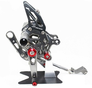 高品質モデル アプリリア RSV4 Factory R バックステップ ステップ 2009～2012 グレー