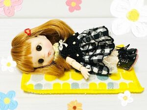 オビツ11 フィギュア 人形 カスタムドール 撮影用 寝ころびマット 現品のみ (B210445)