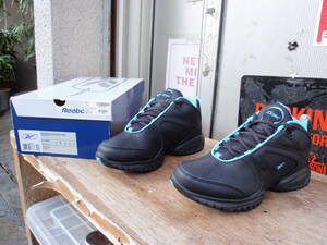 未使用！REEBOK（リーボック）　スニーカー　PREMIUM TRAINER Ⅱ MID　サイズ23センチ