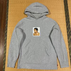 Supreme x モハメドアリ コラボ フードロゴ刺繍 フォト スウェット パーカー 灰M レア