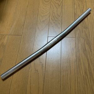 MAWET 軽量165gΦ25.4フラットバー ハンドルバー560mm6061アルミ　ビンテージ