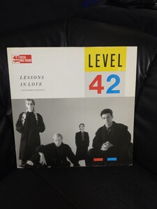 LEVEL 42 - LESSONS IN LOVE / WORLD MACHINE【12inch】