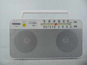 ★☆東芝 FMステレオ/AMポータブルラジオ TY-AR66 動作品 オマケ新品電池付き☆★