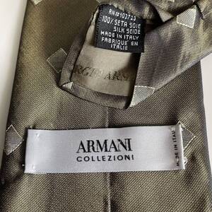 ARMANI COLLEZIONI（アルマーニコレツォーニ） 光ベージュスクエアドットネクタイ