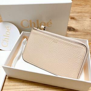 美品Chloe クロエ　フラグメントケース　アルファベット　ピンクベージュ