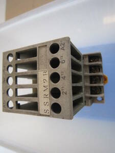 ソリッドステートスイッチ　3相ＳＳＲ中古完動品　Ac200v0.75kw5Ａの品です。