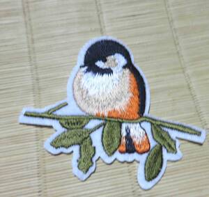 橙黒鳥　小枝◆新品　オレンジ　ブラック　木の枝　BIRD 刺繍ワッペン（パッチ）自然　ネーチャー　バードウィング◆■洋服・衣類・衣服DIY