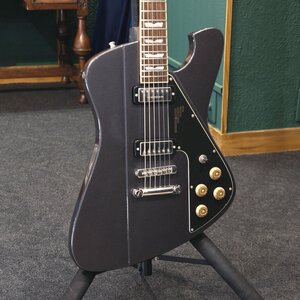 送料無料 新品 Baum Guitars バウム ギター エレキギター Backwing, Dark Moon ケース付 検品調整済出荷