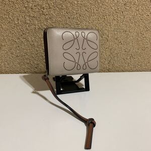 現行モデル　美品　Loewe ロエベ　アナグラム　コンパクトウォレット　二つ折り財布　ブラウン系　 財布