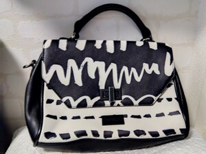 Desigual デシグアル☆白黒　ハンドバッグ　ショルダー欠品☆Y1931