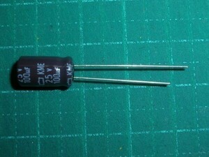 5個セット 25V 100uF アルミ電解コンデンサ 105℃ 1000時間 1500円以上送料無料