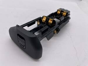 《 未使用品 》 キャノン バッテリーホルダー Canon EOS 6D BGM-E13A AA Battery Magazine Tray for BG-E13 