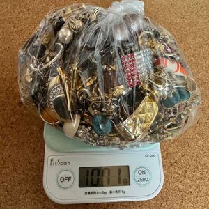 【まとめ売り】20 アクセサリー 約1.07kg イヤリング パール レディース 首飾 指輪 天然素材 イミテーション ゴールド