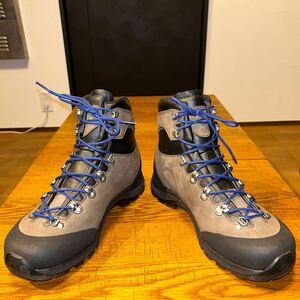 mont-bellモンベル　アルパインクルーザー800トレッキングブーツ 登山靴ゴアテックス27.5㎝