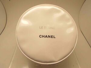 $ 超美品 $ 非売品♪◆ シャネル ◆ CHANEL ◆ ココマーク ◆ エナメル レザー◆ 円型 ポーチ ◆ 光沢 ホワイト系 ◆ 限定 ◆ 送料無料！！