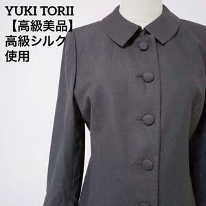 【高級美品】 YUKI TORII　ユキトリイ ちりめん柄ブラックジャケット ママスーツ フォーマル　ブラック　Mサイズ
