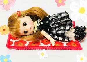 オビツ11 フィギュア 人形 カスタムドール 撮影用 寝ころびマット 現品のみ (B210446)