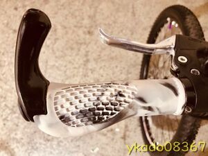 P1409:★人気商品★ バイクハンドル 人間工学自転車グリップバーエンドプラグ mtb 快適なグリップ サイクリングパーツ バイク自転車