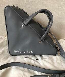 送料無料☆Ｓサイズ☆バレンシアガバッグトライアングルUSED☆BALENCIAGA