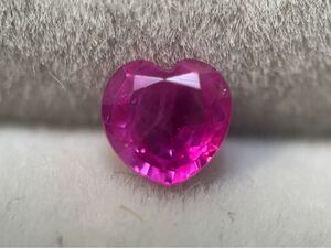 〈新春セール〉ピンクサファイア 0.28ct ハートシェイプ 約3.86×3.91mm ネオンピンク シルキー サファイア 9月誕生石 天然石 ルース