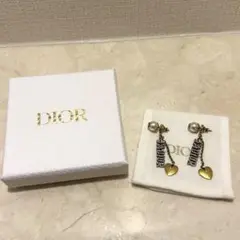 【美品】Dior パール ハートピアス