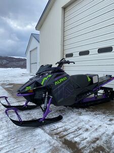 スノーモービル　ARCTIC CAT M8000 