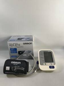 S4901○OMRON オムロン 自動電子血圧計 上腕式血圧計 血圧測定 HEM-8713 HEM-FM31 箱付 測定確認済 【ジャンク】 240422