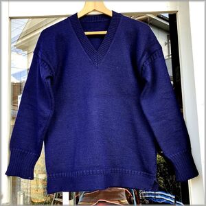 ★GUERNSEY WOOLLENS　ガンジーウーレンズ　ビンテージ　ニット　セーター　size 40　紺色　MADE IN GUERNSEY BRITISH ISLES★ 古着 ウール