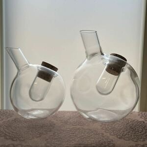 新品　未使用　冷酒入れ　ガラス製品　吹きガラス　コルク内部に氷を入れるタイプ　２個セット　花瓶　水差し