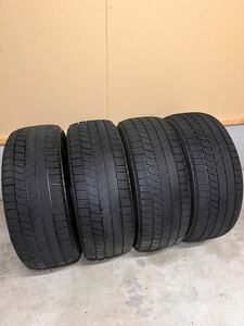 バリ目　ブリヂストン VRX3 215/50R17