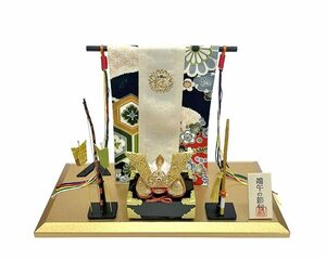 金色兜飾り（弓太刀付）　五月人形兜飾り　端午の節句卓上飾り リュウコドウ 龍虎堂 ちりめん飾り 縮緬細工 金襴 几帳付き 子供の日 お祝い