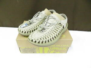 6J017SZ◎keen キーン　1027445　UNEEK ユニーク　SAFARI/SAFARI　 23.5cm レディース　サンダル◎未使用品