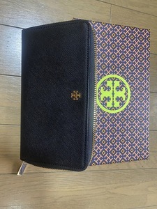 トリバーチ　長財布　ラウンドファスナー　ロビンソンレザー 11169071　TORY BURCH