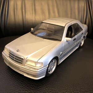 UTモデル　1/18 メルセデス　ベンツ C36 AMG