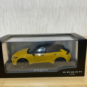 S【未使用】TOYOTA CROWN SPORTミニカー 国産名車コレクション 1/30スケール ダイキャスト製