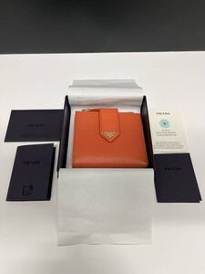 PRADA サフィアーノ　財布