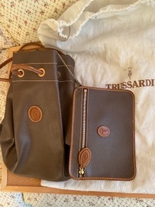 イタリア　　TRUSSARDI　・　 トラサルディ かばん カバン 鞄 レディース/　メンズ