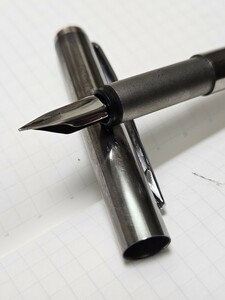 廃盤 レアな美品【 MONTBLANC ノブレス 万年筆シルバー、】今も筆記可能