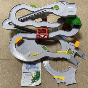 美品 トミカ峠 やまみちドライブ 欠品無し 2004年 高速道路 TOMY タカラトミー トミカビル 取扱説明書 未使用部品 トミカタウン おもちゃ