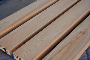 木曽桧（天然材） ヒノキ 4本で10900円 角材 材木 木材 新品 8年乾燥