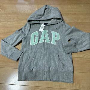 新品GAPスパンコールロゴ　ジップアップパーカー3900円130 春先羽織り　女の子子供服キッズ