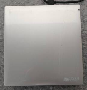 【中古パーツ】BUFFALO DVSM-PS58U2V-SK 外付け ドライブ USB端子 ケーブル付け ドライブ DVD-RW ■B129-1 