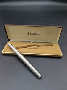 春名 12月 No.201 PARKER パーカー 万年筆 14K ペン先 シルバー ゴールド ケース付 筆記用具