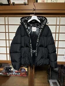 《国内直営店新品購入/本物/正規品/極上美品》モンクレール　MONTCALA GIUAAOTTOモンクラー size(5) 現行品　大人気商品