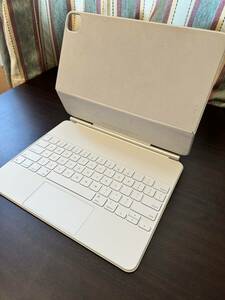 12.9インチiPad Pro用Magic Keyboard - 英語（US）- ホワイト